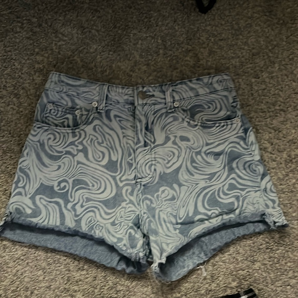 Trippy shorts